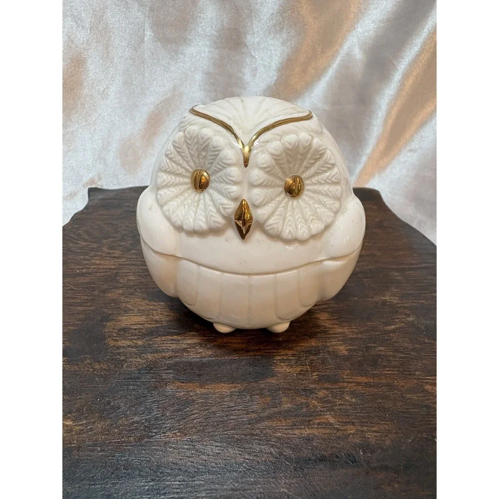 Vintage Ceramic Owl with Gold Details Collector Trinket Jewelry Box AGIFT Corp